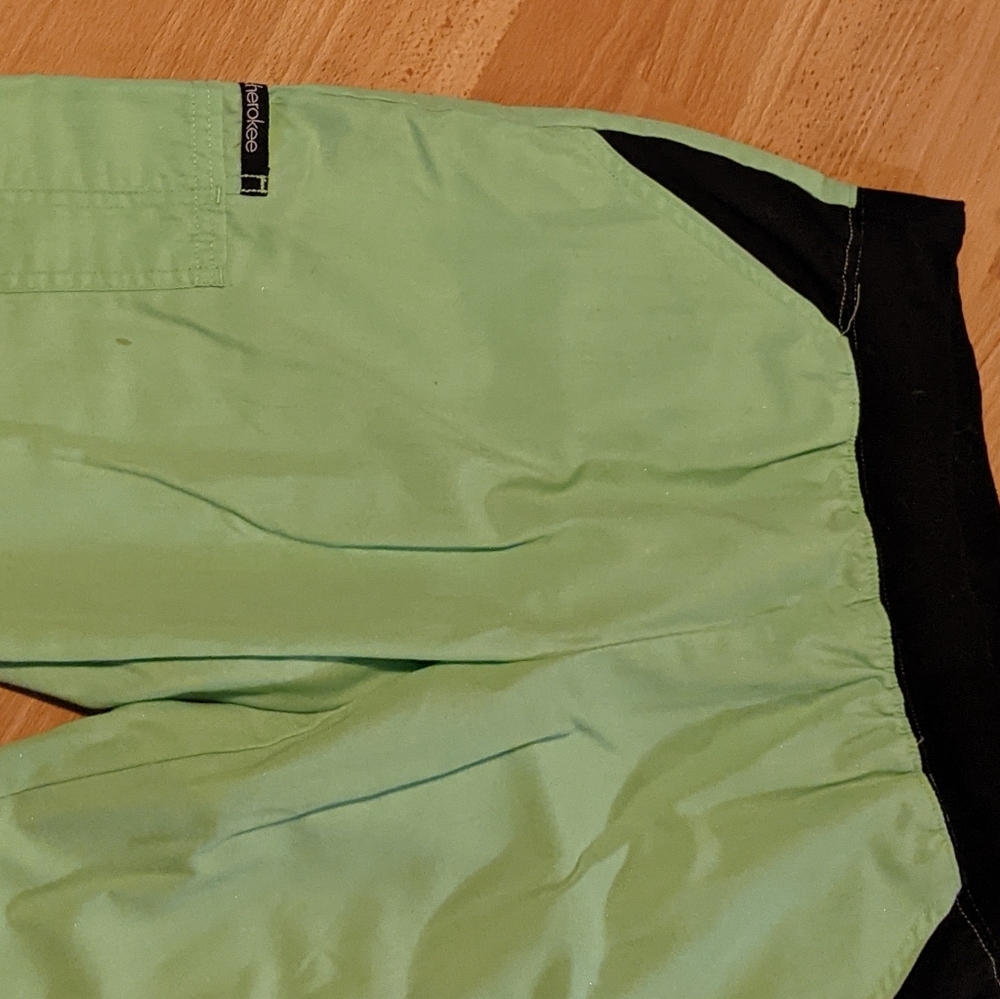 Size small women's scrub pants